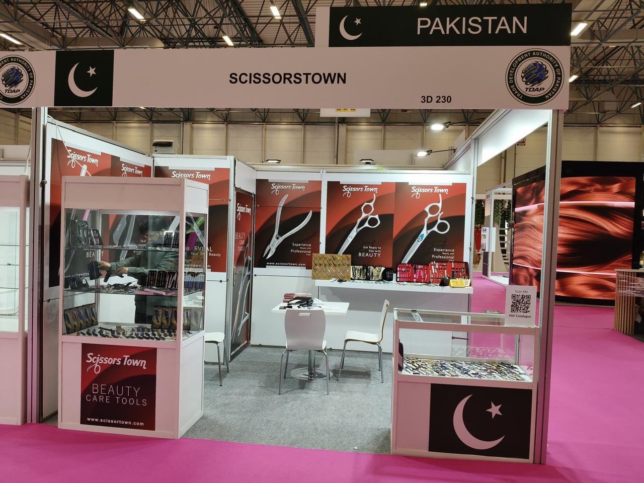 Our scissors and beauty instrument displays at the exhibition stand. Beauty Istanbul 2026.